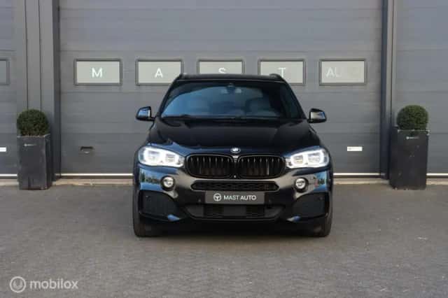BMW X5 (2014) thumbnail 2