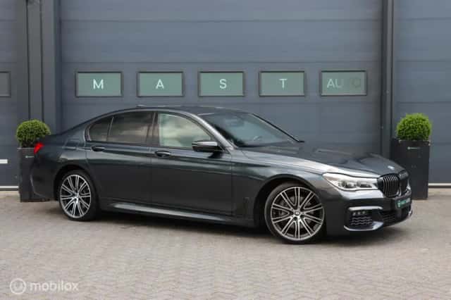 BMW 7-Serie (2016) thumbnail 4
