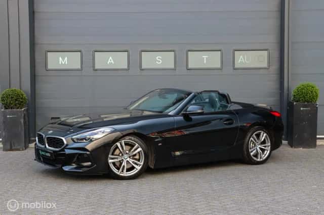 BMW Z4 (2024) thumbnail 1