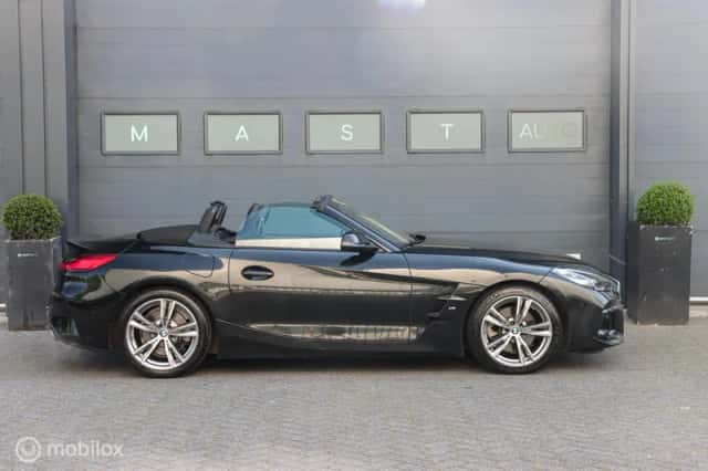 BMW Z4 (2024) thumbnail 5
