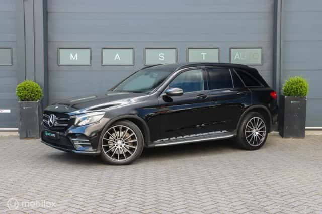 Mercedes-Benz GLC-Klasse (2016) thumbnail 1