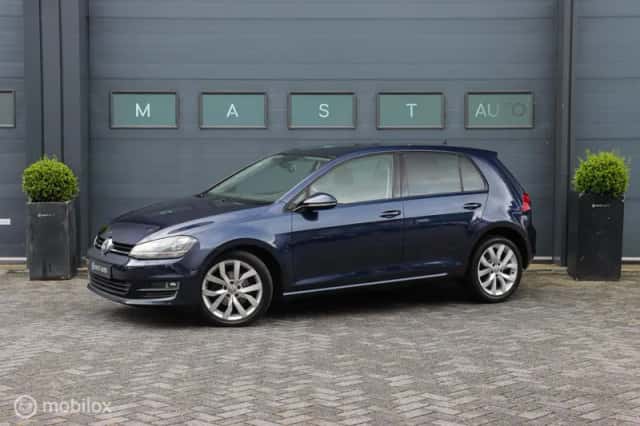 Volkswagen Golf (2013) thumbnail 1