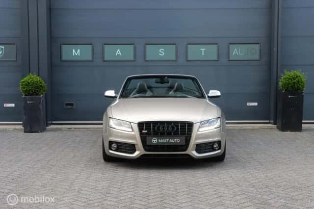 Audi S5 (2011) thumbnail 3