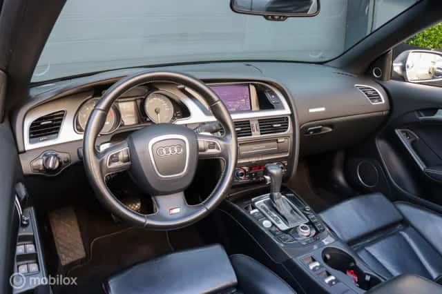 Audi S5 (2011) thumbnail 4