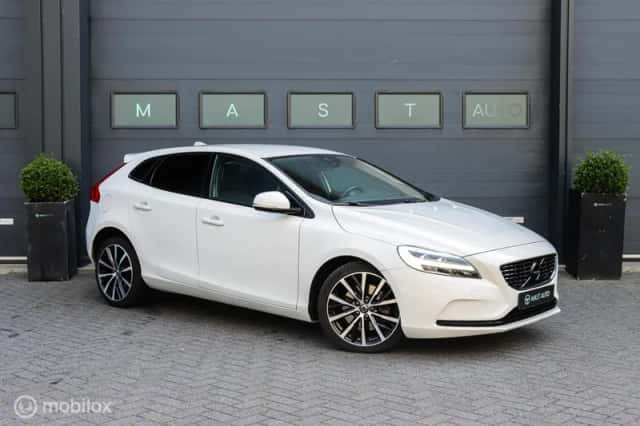 Volvo V40 (2018) thumbnail 4