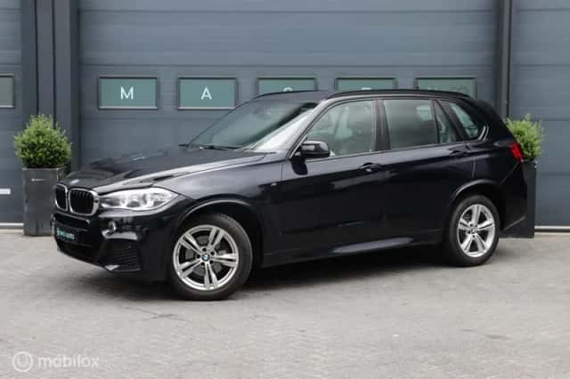 BMW X5 (2016) thumbnail 1