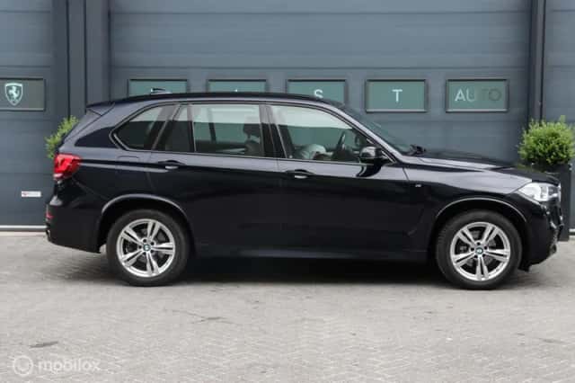 BMW X5 (2016) thumbnail 5