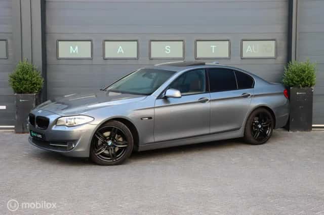 BMW 5-Serie (2012) thumbnail 1