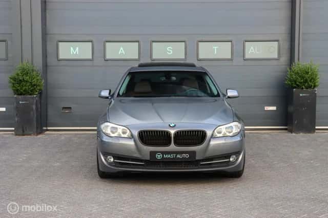 BMW 5-Serie (2012) thumbnail 2