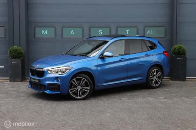 BMW X1 (2015) thumbnail 1