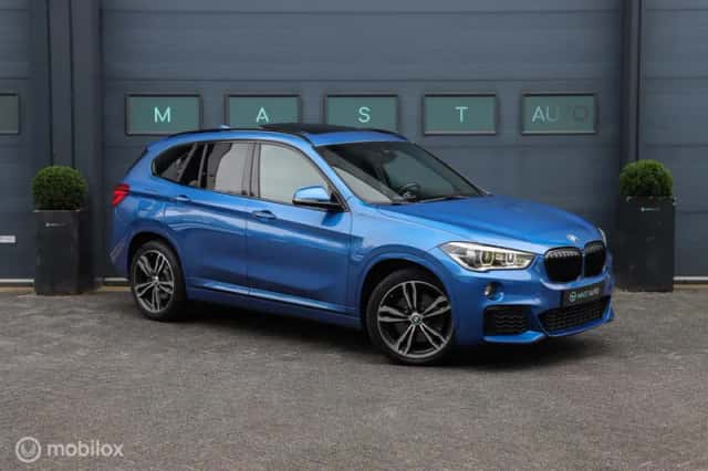 BMW X1 (2015) thumbnail 4