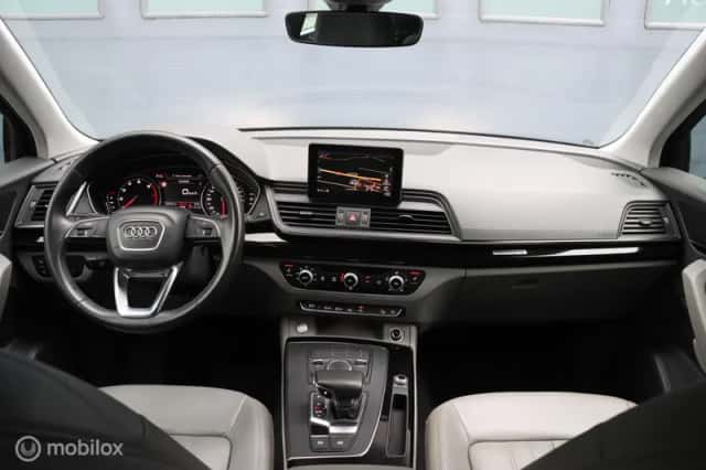 Audi Q5 (2017) thumbnail 3