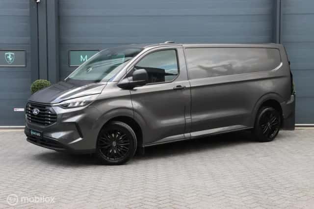 Ford Transit Custom (2024) thumbnail 1