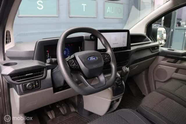 Ford Transit Custom (2024) thumbnail 3