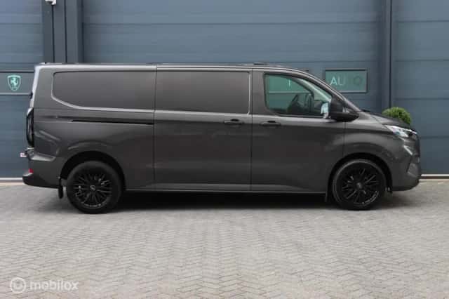 Ford Transit Custom (2024) thumbnail 5