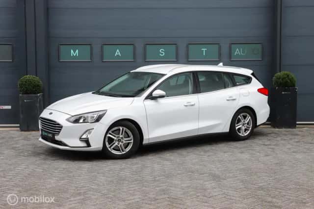 Ford Focus (2019) thumbnail 1