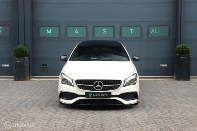 Mercedes-Benz CLA-Klasse (2017) thumbnail 2