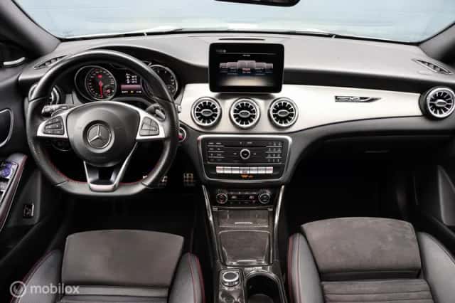 Mercedes-Benz CLA-Klasse (2017) thumbnail 3