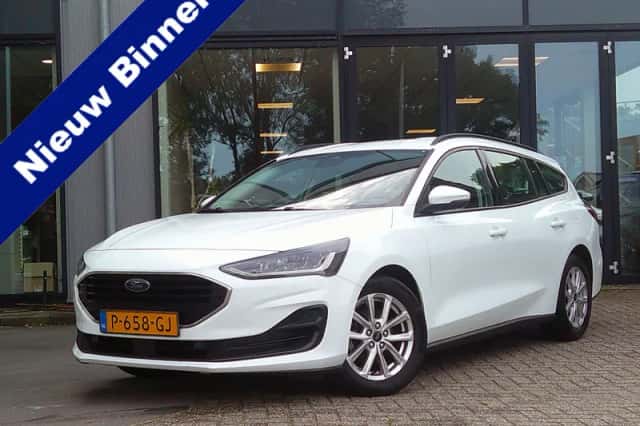 Ford Focus (2022) thumbnail 1