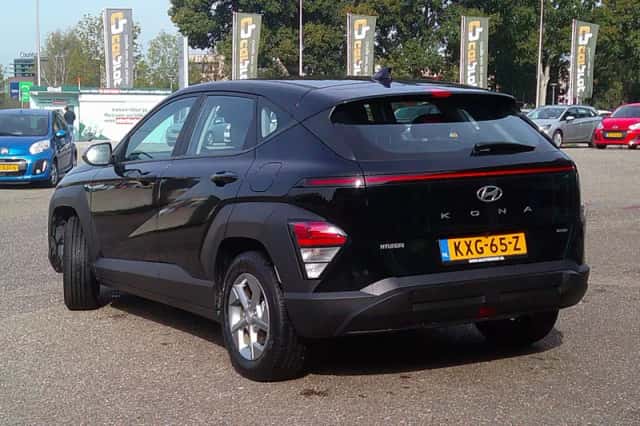 Hyundai Kona (2023) thumbnail 3