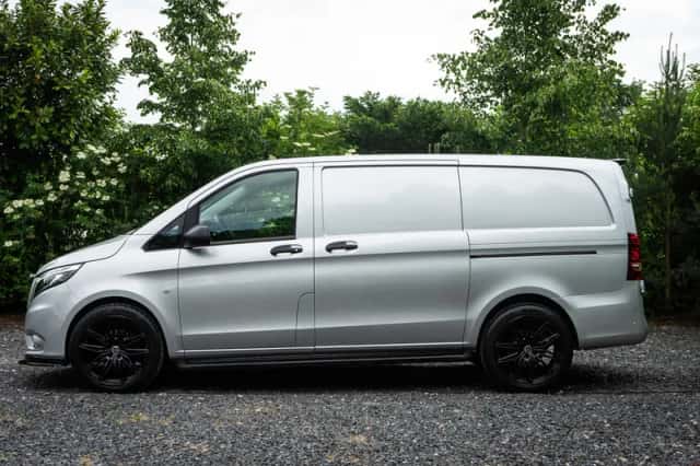 Mercedes-Benz Vito (2021) thumbnail 2