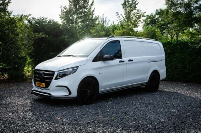 Mercedes-Benz Vito (2024) thumbnail 1