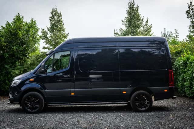 Mercedes-Benz Sprinter (2024) thumbnail 2