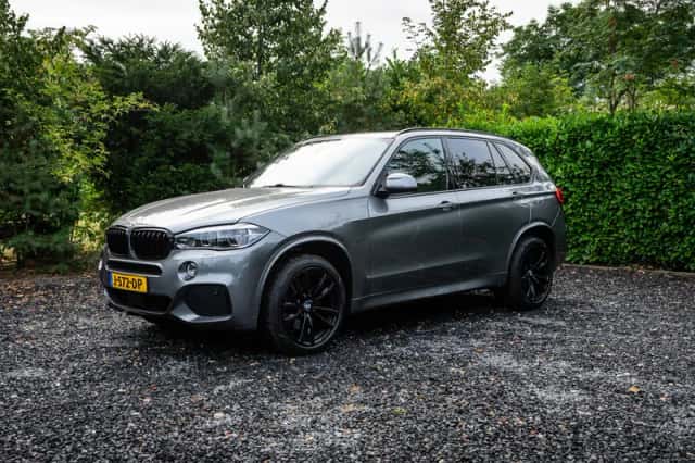 BMW X5 (2017) thumbnail 1