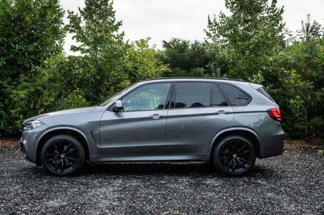 BMW X5 (2017) thumbnail 2