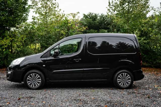 Peugeot Partner (2018) thumbnail 2