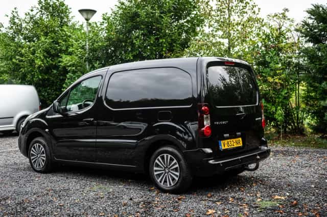 Peugeot Partner (2018) thumbnail 3