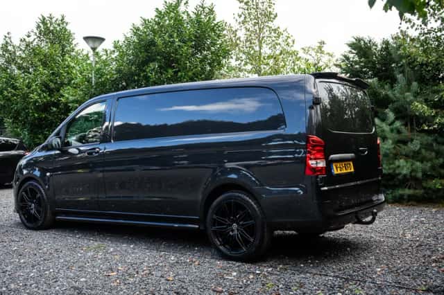 Mercedes-Benz Vito (2022) thumbnail 3