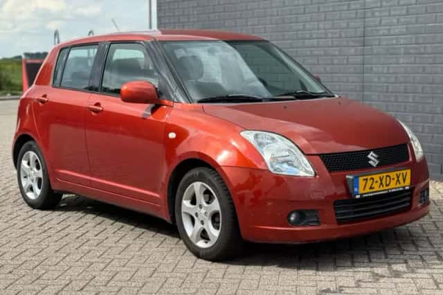 Suzuki Swift (2007) thumbnail 4