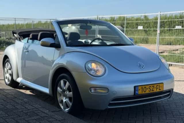 Volkswagen Beetle (2003) thumbnail 5