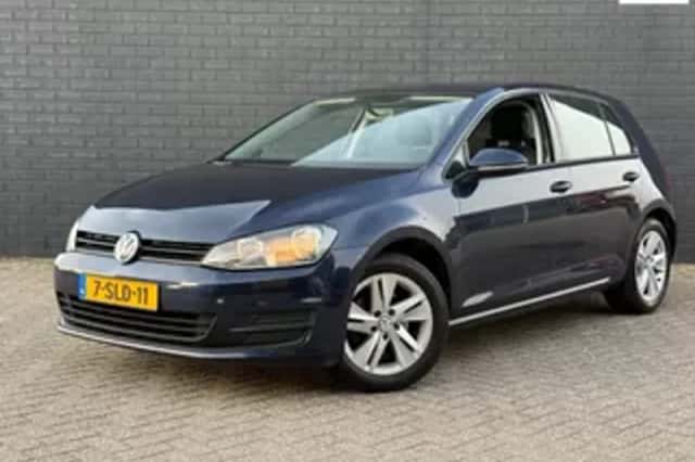 Volkswagen Golf (2013) thumbnail 1