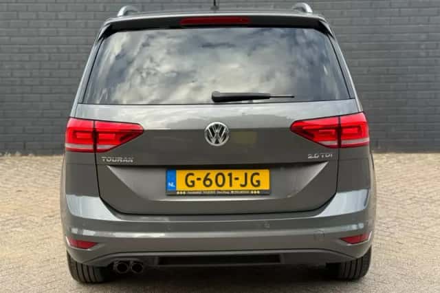 Volkswagen Touran (2016) thumbnail 6