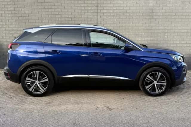 Peugeot 3008 (2017) thumbnail 6