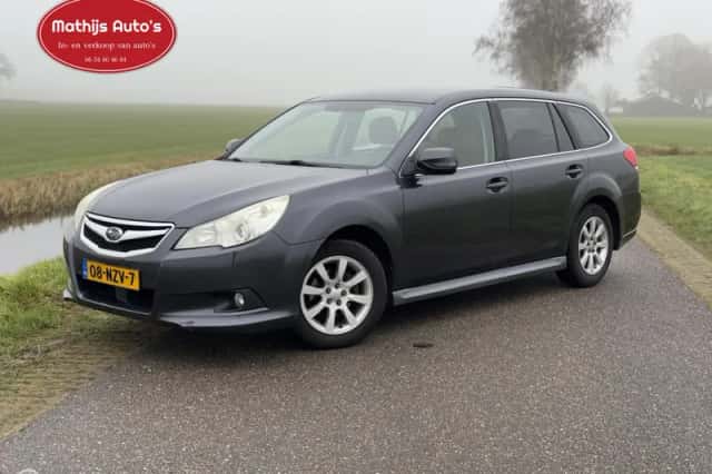 Subaru Legacy (2011) thumbnail 1