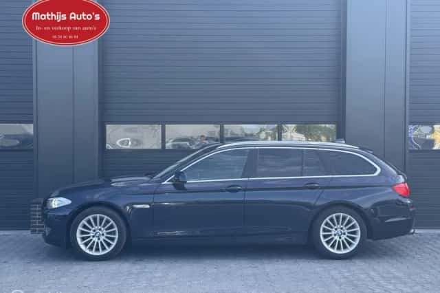 BMW 5-Serie (2011) thumbnail 2