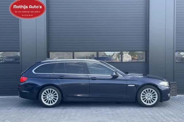 BMW 5-Serie (2011) thumbnail 3