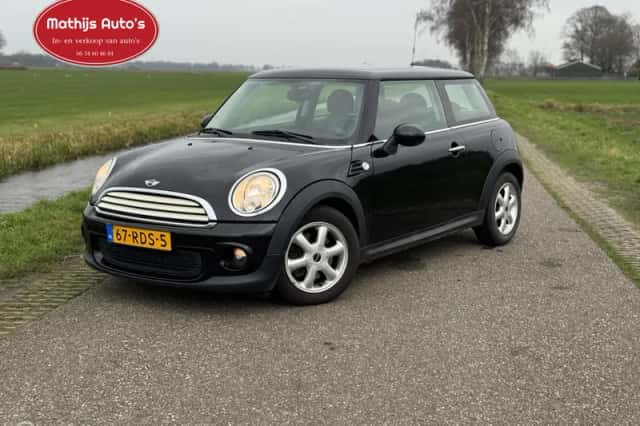 MINI One (2011) thumbnail 1