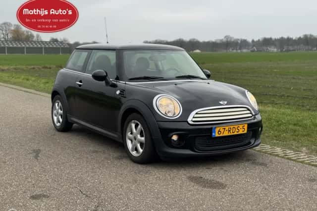 MINI One (2011) thumbnail 6