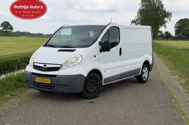Opel Vivaro (2012) thumbnail 1