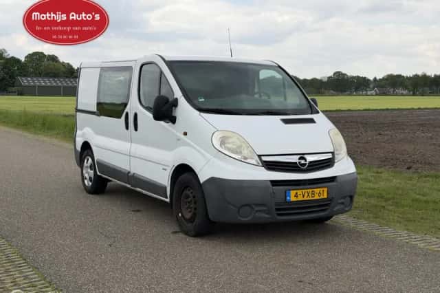 Opel Vivaro (2012) thumbnail 3