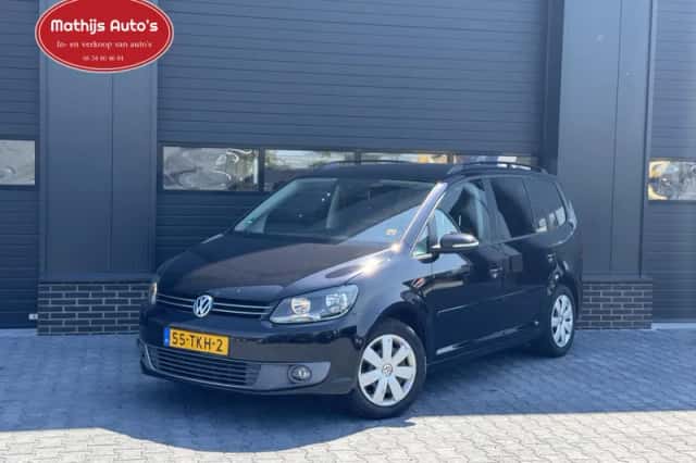 Volkswagen Touran (2012) thumbnail 1