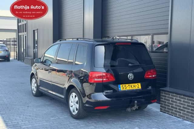Volkswagen Touran (2012) thumbnail 3