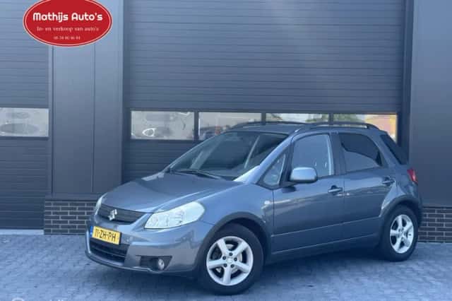 Suzuki SX4 (2008) thumbnail 1
