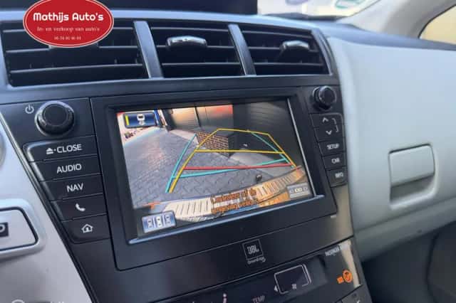 Toyota Prius (2013) thumbnail 5