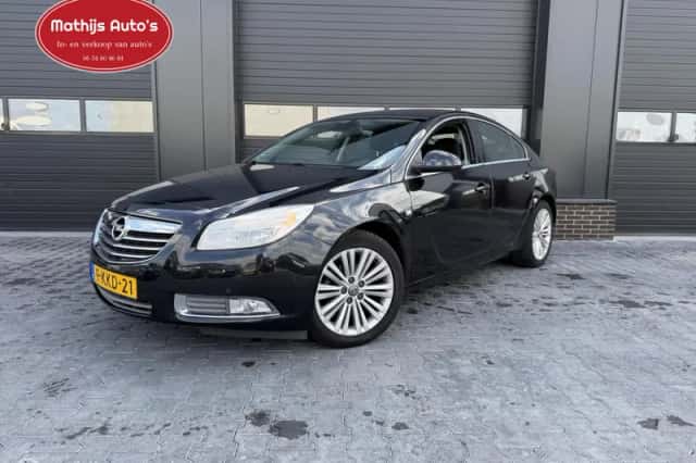 Opel Insignia (2013) thumbnail 1