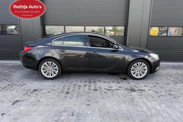 Opel Insignia (2013) thumbnail 3
